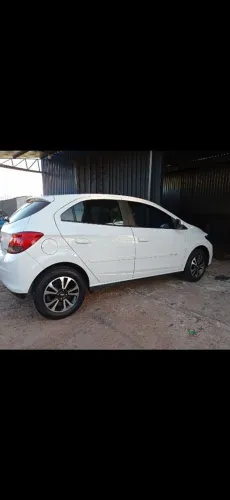 Chevrolet Onix Hatch LTZ 1.4 8V Flex Power Aut. 4P 2015