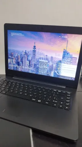 Notebook Intel i3/8gb/ssd 240gb