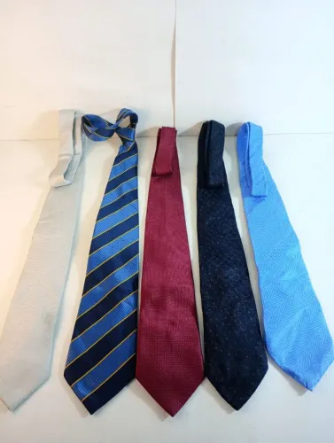 Lote 5 Gravatas De Grife Salvatore Ferragamo Arrow Augusto
