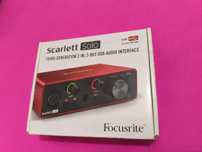 Interface de áudio Scarlett solo 