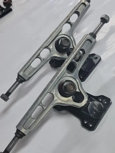 Aera trucks 186mm 46º
