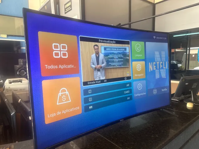 Smart TV Philco 55? Curva 4K - Tela grande + Imagem top - Barata!