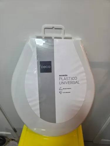 dois assentos sanitário deca
