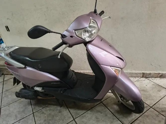HONDA LEAD 110 2011 AUTOMÁTICA AC TROCA