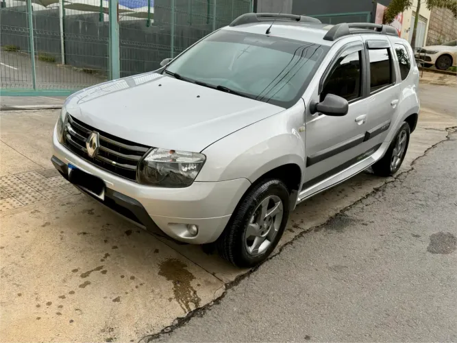 Renault Duster Dynamique 2.0 Hi-flex 16V Aut. 2015