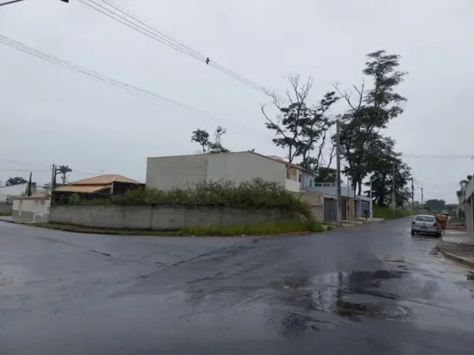 Terreno de esquina com localização excepcional - Lorena/SP