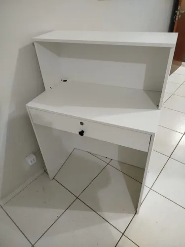 Balcão caixa semi novo. 115x80x45