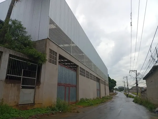 Galpão 300m para alugar em Nova Campo Grande