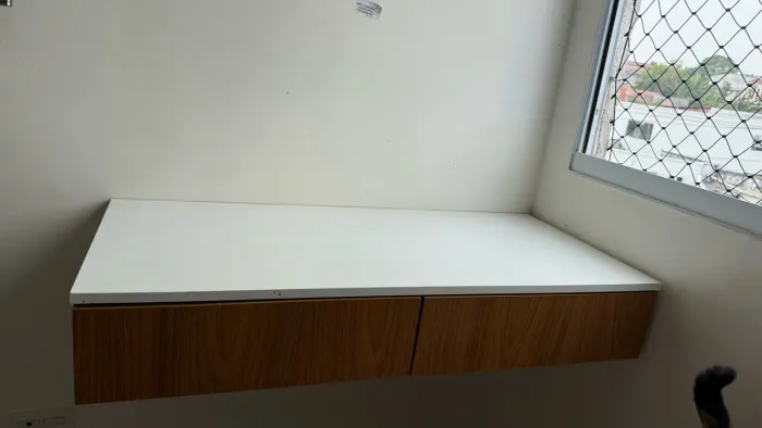 Escrivania aérea 2 gavetas