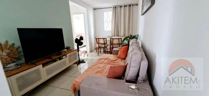 Condominio fechado com piscina e campinho, sendo 2 quartos/ wc à venda, 48 m² por R$ 179.0