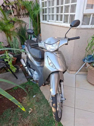 Honda Biz 125 Es