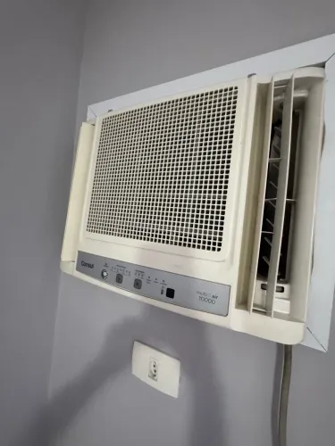 Ar condicionado Consul  10.000 btus GELANDO MUITO! 10.000 btus com controle remoto