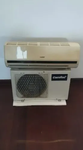 Ar-condicionado 9000btu Comfee + Condensadora