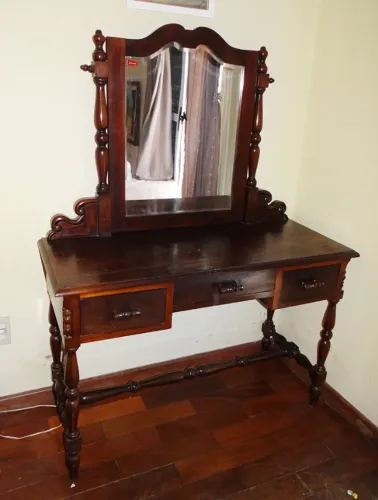 Penteadeira Antiga Anos 40 - 50 - Madeira Nobre Imbuia Marrom-escuro 