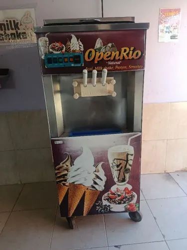 Vendo máquina de sorvete expresso Italianinha funcionando perfeitamente.