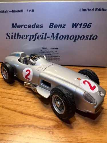 Miniatura Mercedes Benz W196 "silberpfeil-monoposto" CMC 1:18