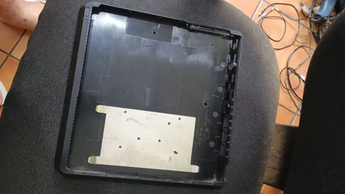 TAMPA CARCAÇA INFERIOR PS4 SLIM SEMI-NOVA PERFEITA