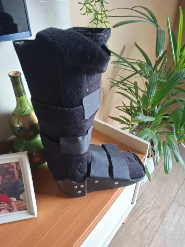 Vende-se bota ortopédica 