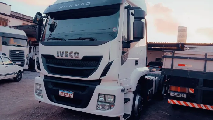 Vendo caminhão Iveco Ano 2021