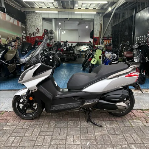 Downtown 300i abs 2019