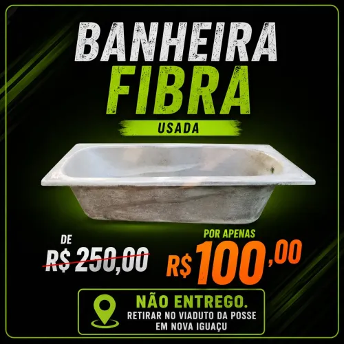Banheira de fibra usada Obs: não é de hidromassagem.