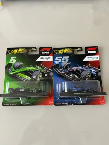 Dupla Hotwheels F1 Premium Lacradas ?