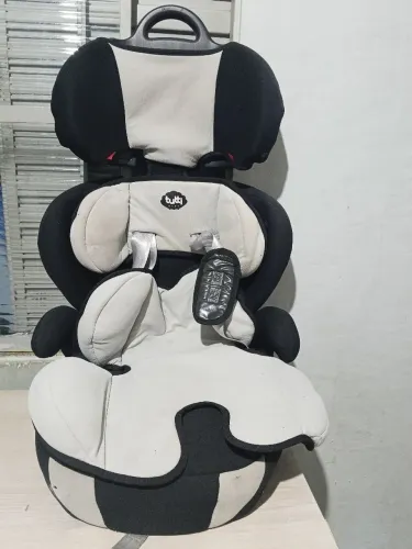 Vendo uma cadeira de bebê