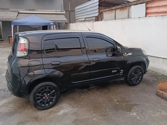 Fiat Uno Attractive 1.0 EVO Fire Flex 8V 5P 2021