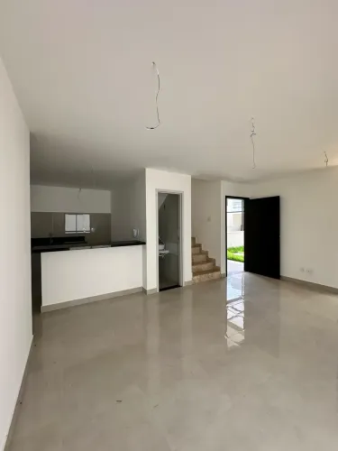 CASA EM CONDOMÍNIO NOVA / NO JARDIM ELDORADO/ VILLE DOR