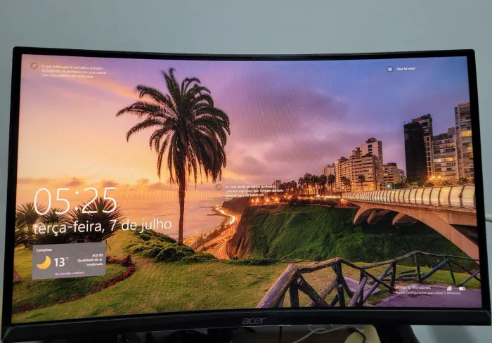 Monitor Curvo Acer Nitro 24" ED240Q 75Hz Full HD