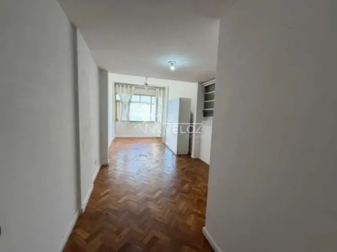 Kitnet/Conjugado : / Residencial / Botafogo