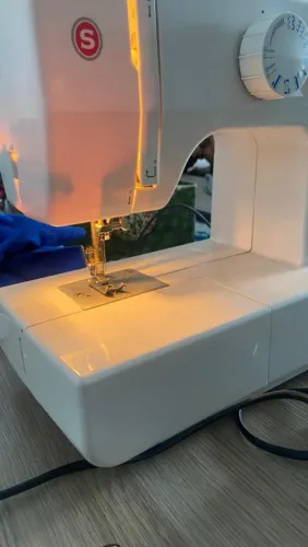 Vendo máquina de costura doméstica