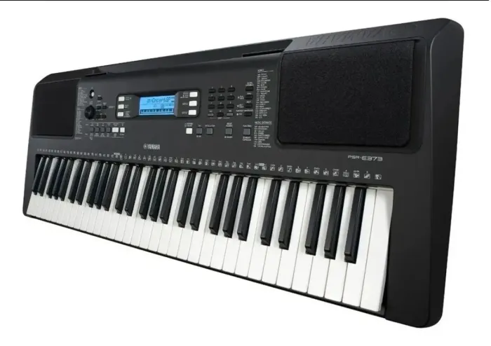 Teclado Arranjador Yamaha PSR-E375 (interface de áudio integrada)