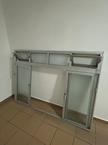 Janela de alumínio