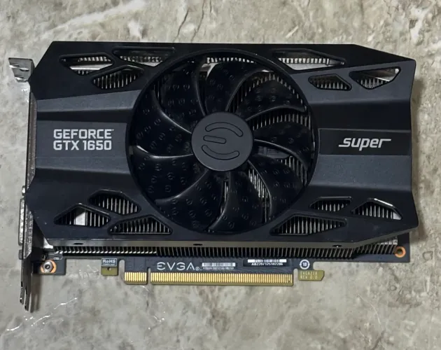 Placa de vídeo GTX 1650 SUPER