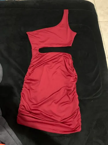 Vestido Curto Bordô TAM M/38