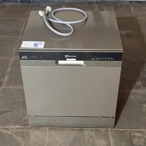 Electrolux Lava-Louças 8 Serviços LE08S (acabamento Silver/Inox)