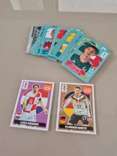 Figurinhas legend + 18 figurinhas aleatórias copa 2026