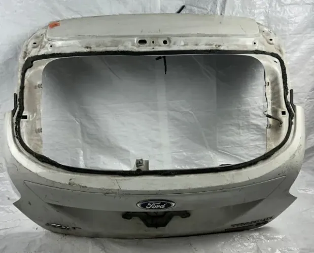 Tampa traseira Ford Focus hatch 2014