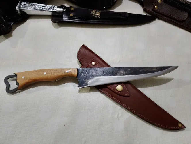 Faca campeira, aço carbono,lâmina 23 cm, cabo madeira, fulltang com abridor