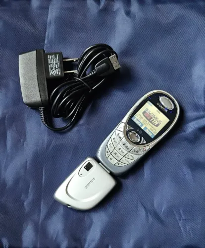 Celular antigo Siemens S55