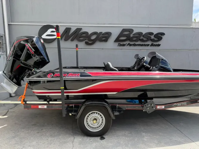 Lancha Master Mega bass 2026