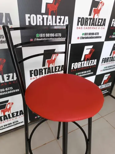 Banqueta de ferro nova