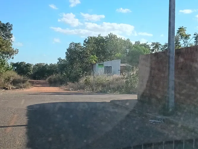 Vendo terreno 10x20 bairro sao benedito 10.metrosndo asfalto p vender rapido 18 mil