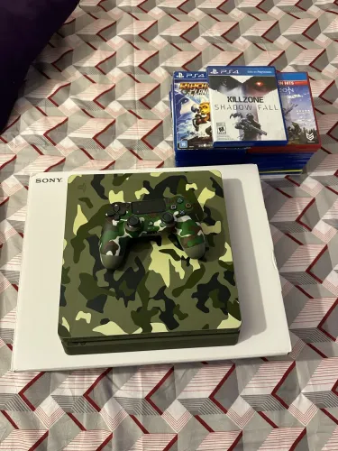 Console PlayStation 4 Slim 1TB Call of Duty WWII Bundle