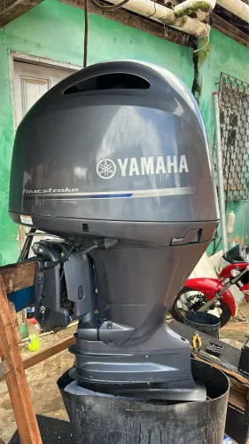 Motor Yamaha F150 