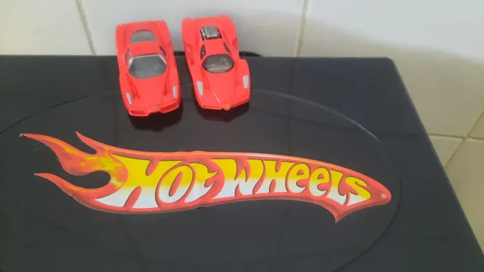 Carrinhos Hot Wheels Ferrari