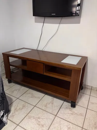 Rack para TV em madeira maciça - Excelente estado