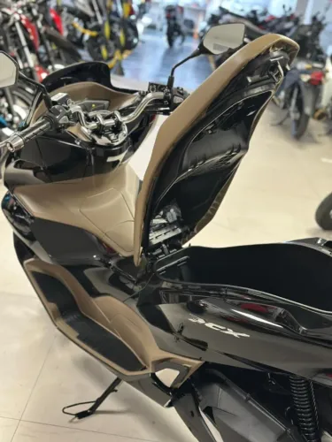 PCX 160 DLX 2026