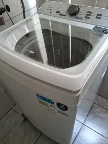 Máquina de lavar Midea 13kg ? muito conservada ?  Estou vendendo minha máquina Midea 13kg,